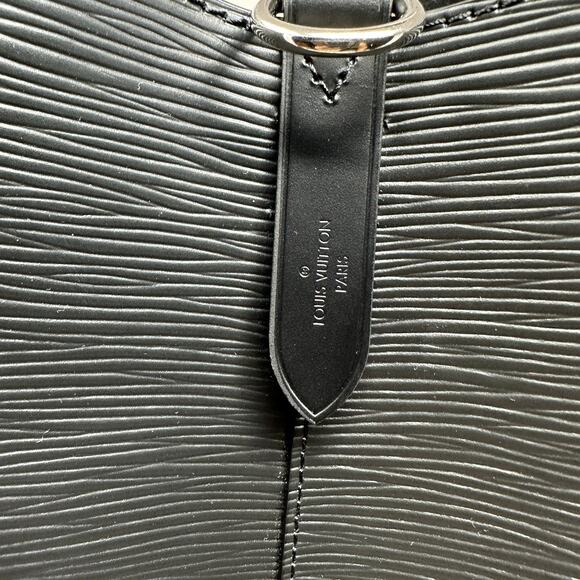 Louis Vuitton Paris NeoNoe Bag in Epi Leather Black + Ultimate Monogram BB Scarf - Picture 11 of 13